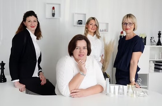 Labosphère vous propose un agréable voyage sensoriel au travers de formules cosmétiques green créées sur mesure.