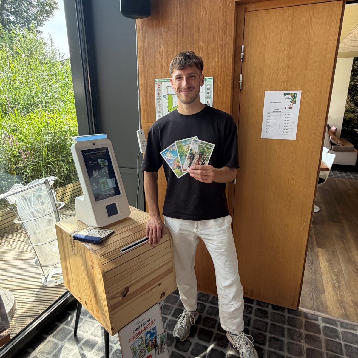 PostCardLab réinvente la carte postale grâce à l&rsquo;intelligence artificielle