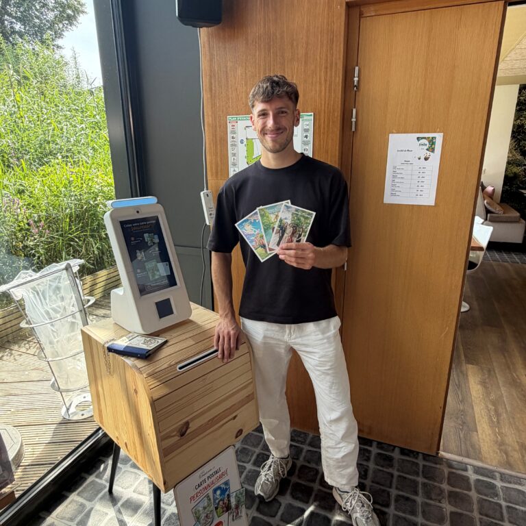 PostCardLab réinvente la carte postale grâce à l&rsquo;intelligence artificielle